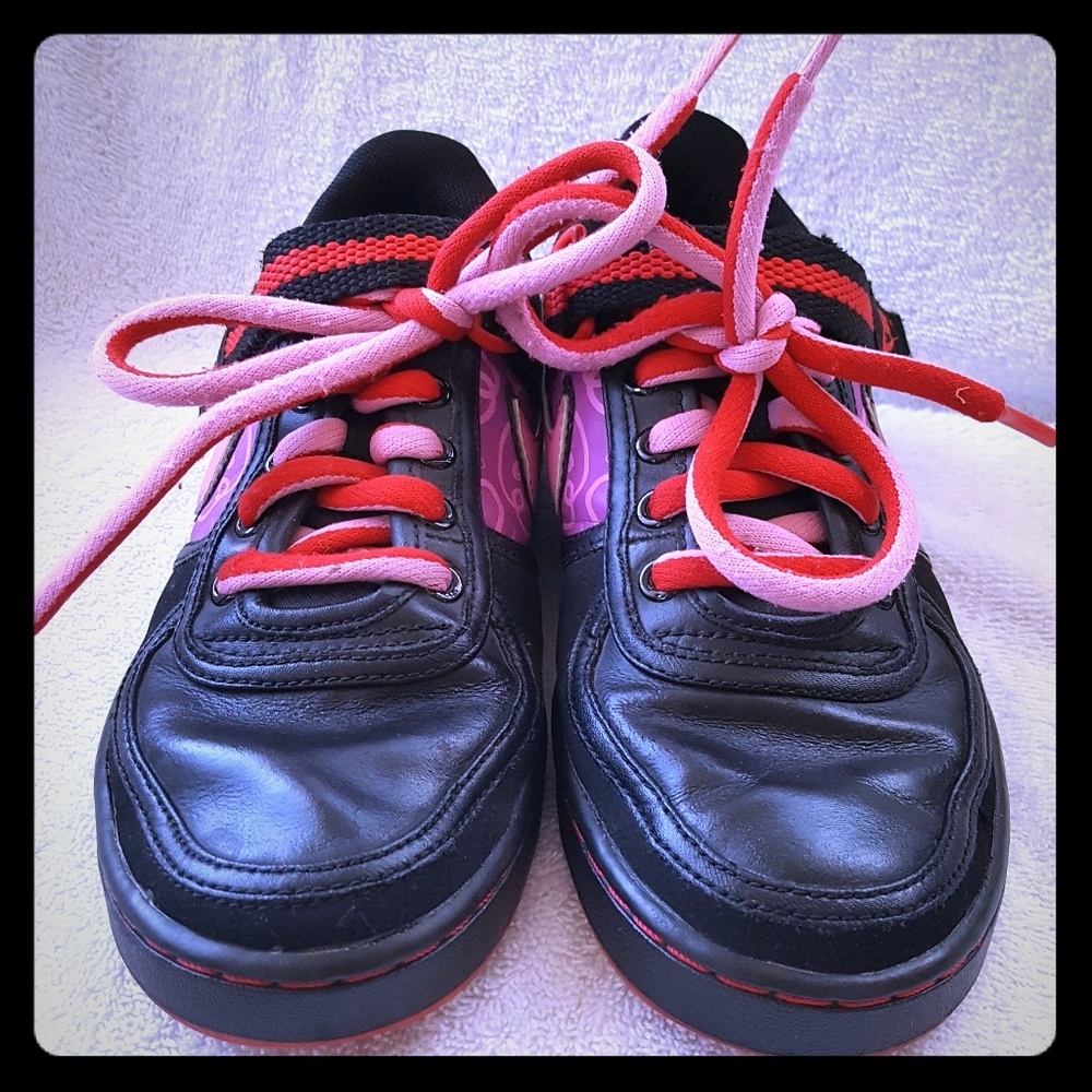 Nike Classic Black Sneaker